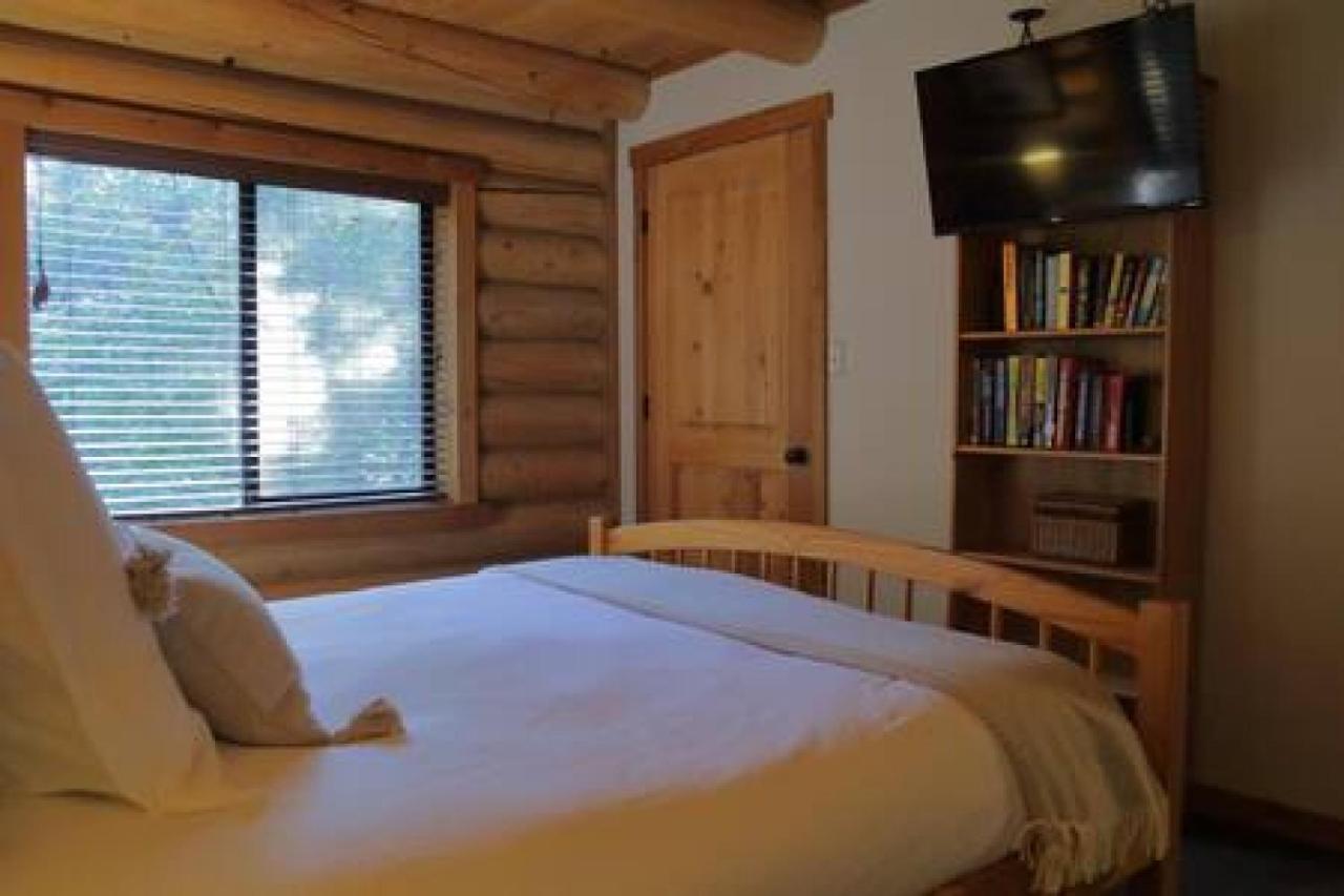 Eagles Nest - Natural Log Cabin With Guest House 아이딜와일드 외부 사진